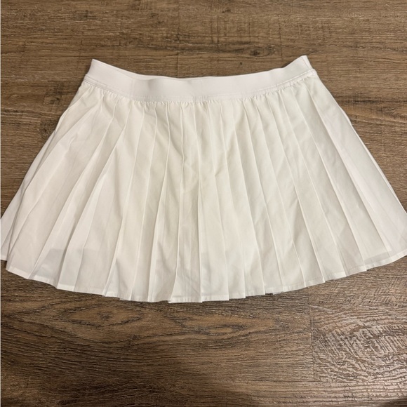 lululemon athletica Dresses & Skirts - Lululemon white pleated tennis skirt